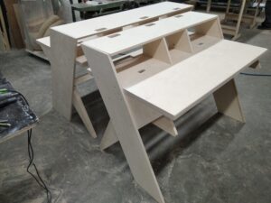 Studio Desk S