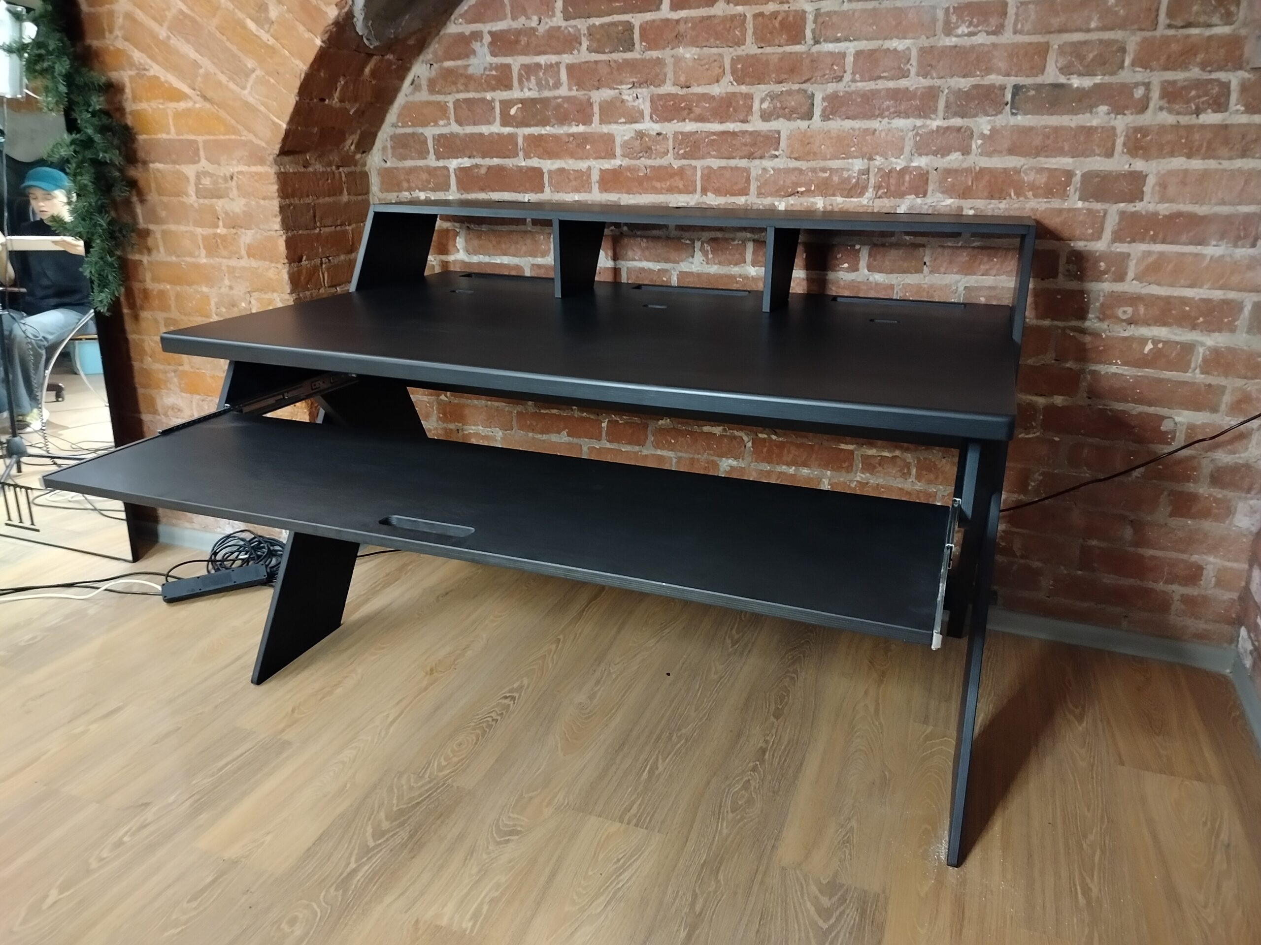 Studio Desk XL студийный стол